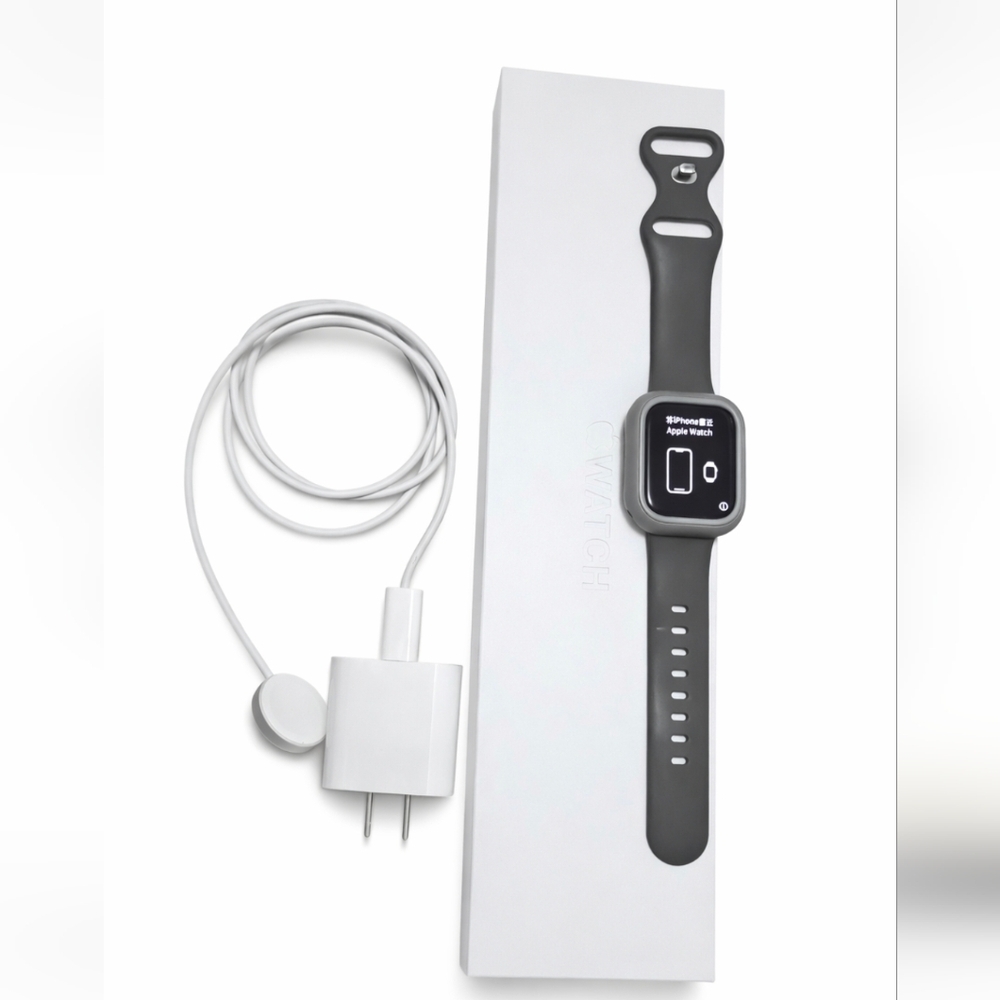 Apple Watch Series 7 Starlight Aluminum Case 41 MM